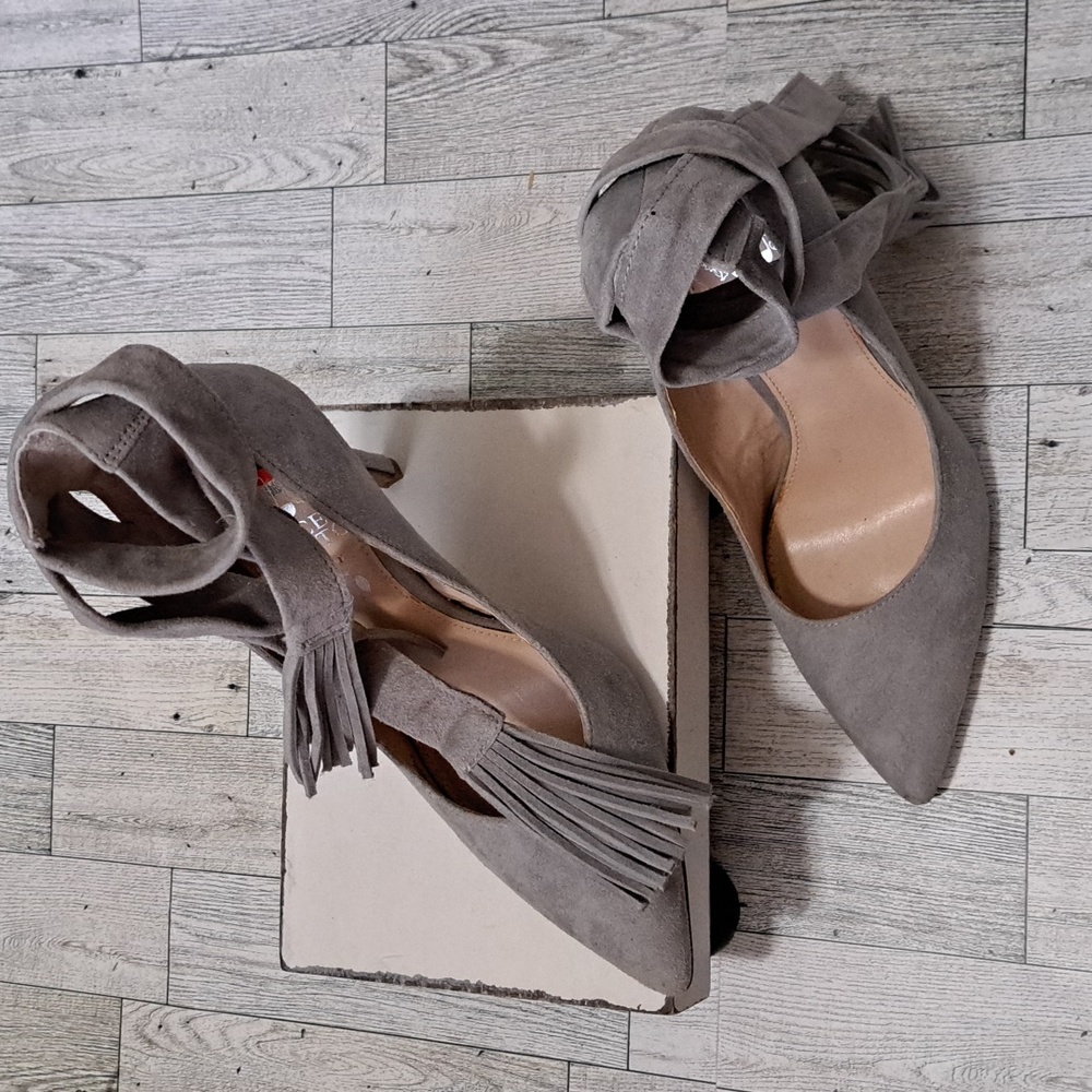Vince Camuto Tie Ankle Heels 👠